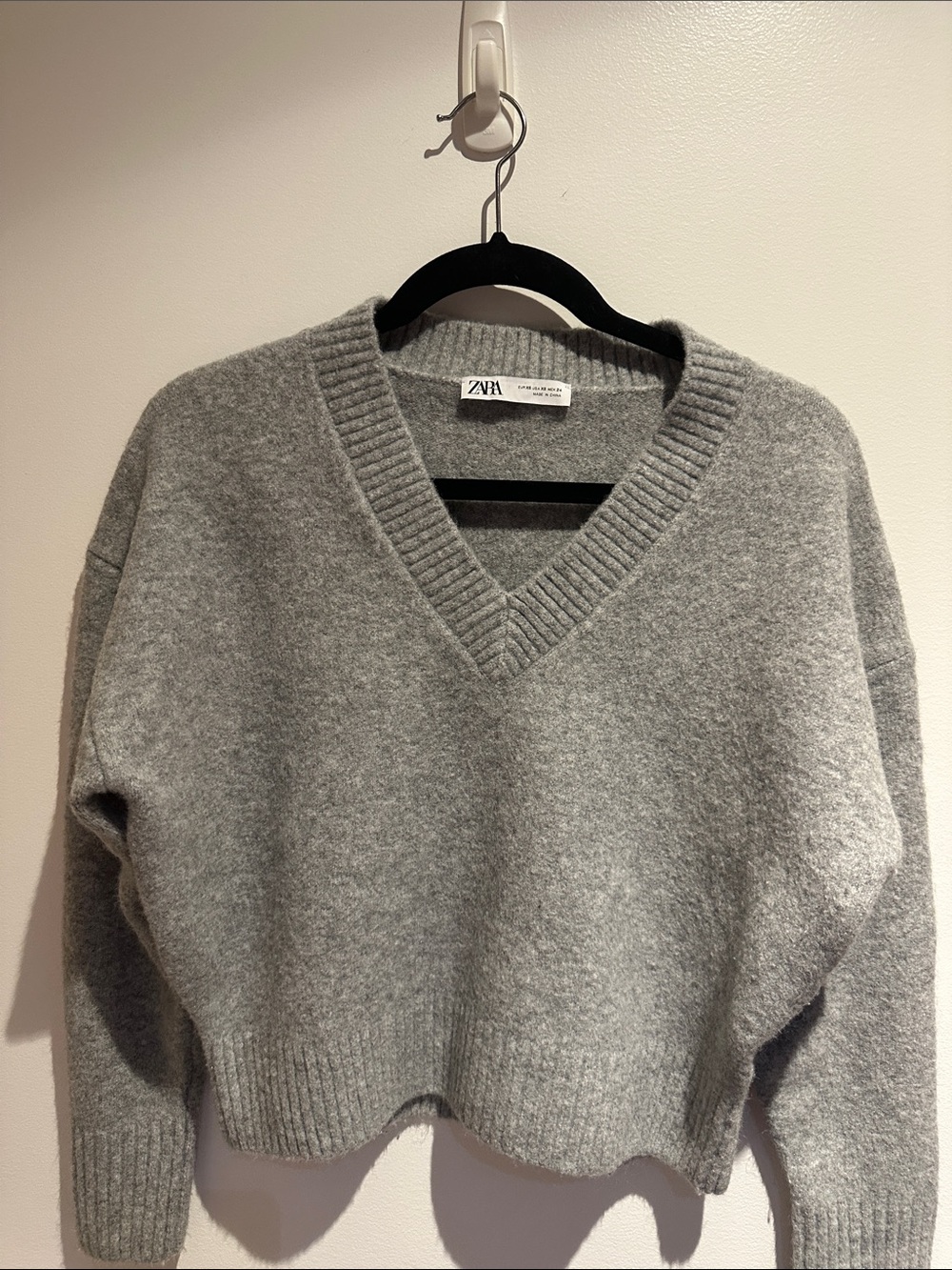 Zara Gray V-Neck Ribbed Knit Sweater